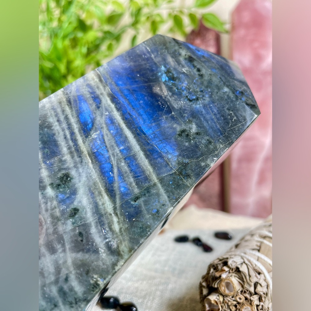 2359 Labradorite Crystal Tower with Electric Blue Flash - Picture 13 of 16